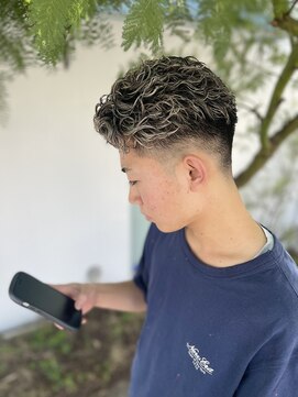 エルフグローリー(elf -glory-) メンズ特化【ハイライト極道パーマ】by.keitaro