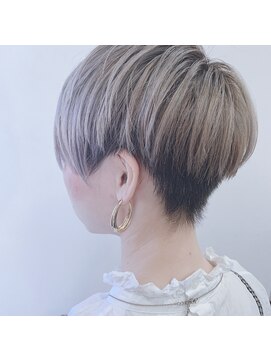 テクライズ 豊橋店(TECHRISE) シルバーグレージュ×ショート