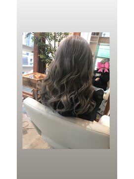 【Roji】シルバーアッシュヘアwith松永