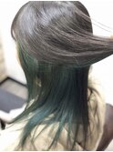 ニュアンスカラー/センターパート/ツヤ髪スタイル/ブルージュ