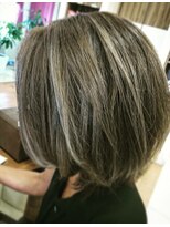 シェル 国分寺(shell)&nbsp;アッシュベースハイライト☆前下がりボブ