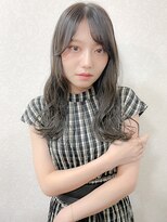 グラフィー(graphy) 大人可愛い オリーブベージュ ハイライト 透明感 前髪 20代30代