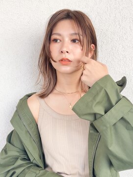 ガーデン オオタカノモリ(garden otakanomori) ペールベージュ 外ハネボブ セクションカラー ミディアムa