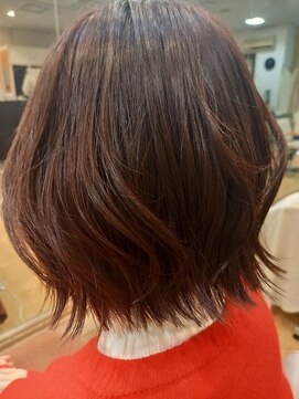 シャンプーボーイ 外はねミニボブ