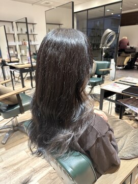 サラ(sarah) ダークグレー／ホワイトグレー