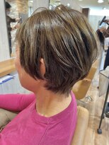 ヴィサージュクルー(VISAGE crew)&nbsp;襟足のタイトなショートデザイン！