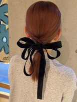 カーキグレージュ　ボブ　大人かわいい　フェザーバング