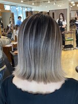 ブリッツレボルト(BLITZ R EVOLUT) バレイヤージュs 白髪ぼかしハイライト 20代/30代/40代【柏駅】