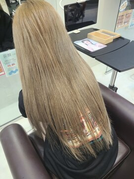 スリーヘアーデザインズ(Three Hair Designs) a