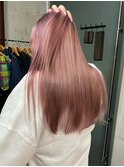 ピンクベージュ