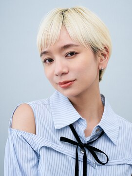 ヘアサロンガリカアオヤマ(hair salon Gallica aoyama) 前髪あり似合わせハイトーンショートヘアホワイトベージュカラー