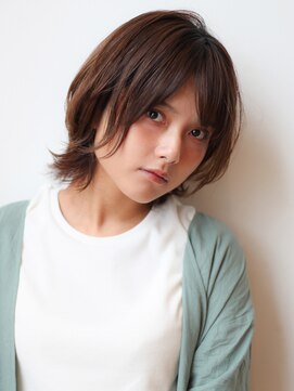 ヴィヴィ(VIVIE) 203040代小顔大人可愛いミニボブルフ美髪外ハネショートウルフ