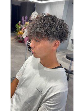 ステラ(STELLA) ツイスパ刈り上げマッシュ