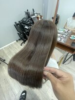 ミリュウ(Milieu) うねりを整えて艶が戻る美髪ケア