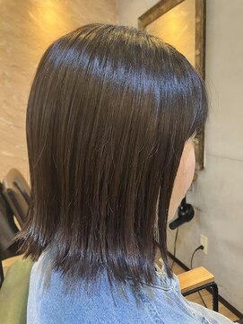 ディアス(DIAS) 【ナチュラル外ハネ×艶ブラウン】