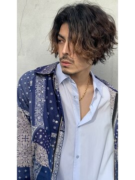 オムデュー(HOMME DEUX) 【HOMME DEUX】無造作パーマ×センターパート