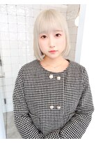 フウ(fuh) ホワイトブロンド/ホワイト/ブロンド/ベージュ/ボブ/ハイトーン