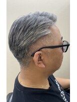 バームヘア(balm hair)&nbsp;ツーブロック刈り上げフェードスタイルグレーエアー