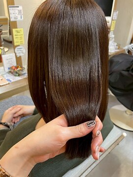 ヘアリゾート粋 ウナム 新宿東口店(enam) 艶髪/髪質改善/ストレート/ミディアム