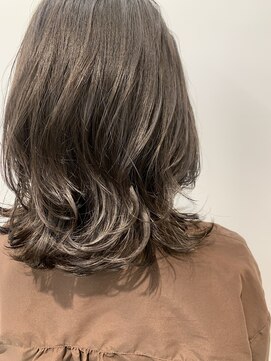 トニーアンドガイ 広尾店(TONI & GUY) ケアパーマでくびれるミディアム