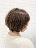 20代30代前下がりショートボブアッシュベージュ