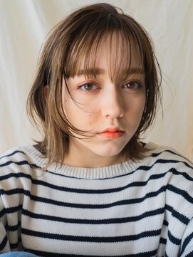 デビュー ヘアーメイク レイヤーカット　ミディアム