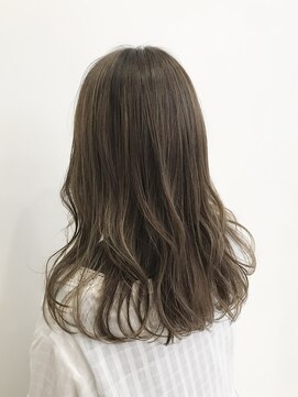 リーホリエ(Lee Horie) 【Rie】ゆるふわベージュ