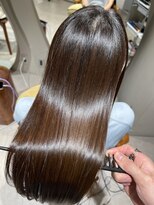 ユミリーバイルコル(umily by RuCOR.)&nbsp;インナーグレージュ/前髪/髪質改善/ブリーチ/縮毛矯正