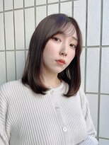 ディスオモテサンドウ 表参道(This OMOTESANDO)&nbsp;ツヤ髪ミディアムストレート