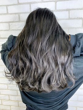 ティア 高知店(TIA) シルバーグレージュハイライト