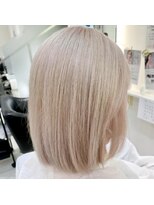 カペリベラ Capelli bella 枚方店 ホワイトベージュ