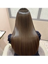 圧倒的な髪質改善技術とマンツーマン施術で徹底的に他サロンとの差別化を計っています◎