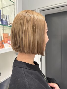 ハイトーンミニボブ