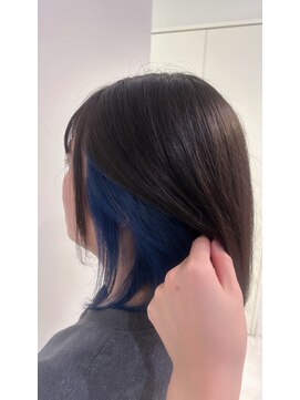 インナーカラー　ブリーチ　ネイビー