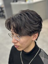 オーバルバイアピッシュ(OVARL by apish)&nbsp;フェザーパーマ/毛流れパーマ/メンズパーマ/センターパート