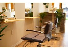 ゆったりとした個室空間で特別なサロン時間を…