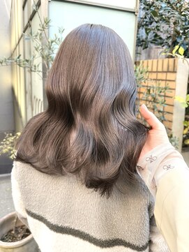 ティエラ 原宿 表参道(Tierra) 【関日葉里】柔らかオリーブベージュ