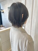 キャアリー(Caary)&nbsp;福山Caaryくびれボブふんわりレイヤーボブ外ハネ耳かけスタイル