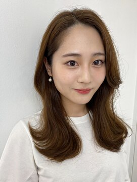 ティア(Tia.) (韓国風/くびれヘア/ロングヘア/前髪/サイドバング/小顔)