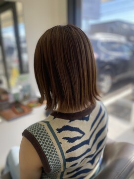 ミングルクラーロヘアー(MINGLE CLARO hair) 切りっぱなしボブ