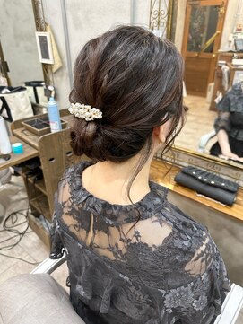 ブーミー(Bor mee) 【Bormee】こなれ感ゆるっとシニヨンおくれ毛アップスタイル