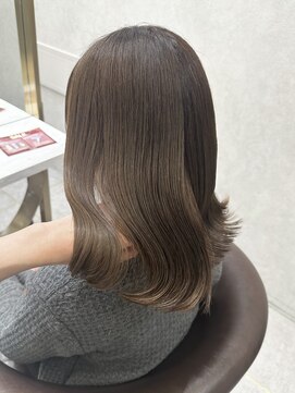 ロンド レア 天神大名店(Lond Le’a) 髪質改善オリーブグレージュ小顔似合わせカットワンレンヘア天神