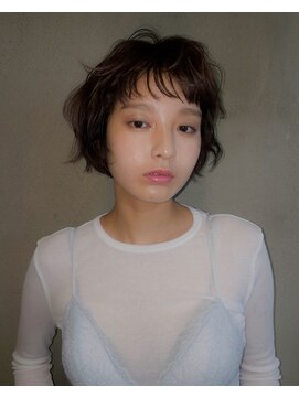 エイミー(amy.) ハッシュカット/パーマ/外ハネボブ/ワイドバング/オン眉