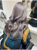 シルバーグレージュ 透明感カラー 美髪 くびれ巻き 10代20代