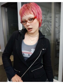 レコ 渋谷(LECO) ライトネオンピンクショートレイヤーハイトーンケアブリーチ