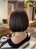 2月　顔周りにレイヤーを入れたミニボブ