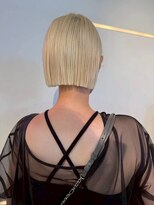 シーン バイ ラッド(SCENE by RAD) シンプルなストレートボブで魅せる大人可愛いヘアレイヤー艶感