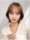Yハッシュカットシースルーバングボブミディアムミルクベージュ