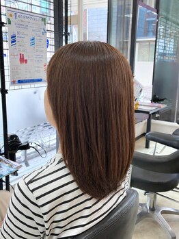 エスプラス 大久保店の写真/話題の髪質改善トリートメント×酸性ストレート!ダメージを補修しながら、誰もが振り返る極上の美髪体験。