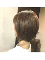 ポンパデュール ヤゴト(Pompadour YAGOTO)&nbsp;ミディアムボブ